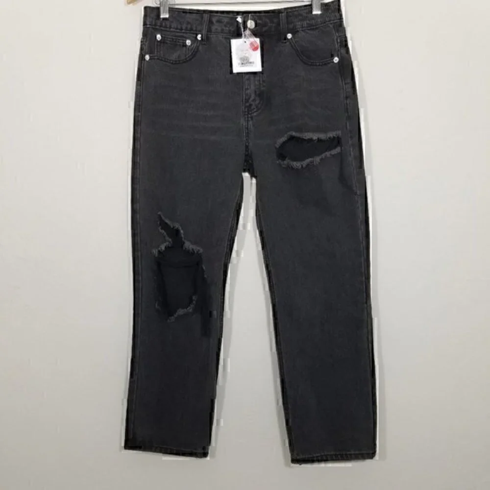 NWT Adika Cropped Distressed Jeans Size L